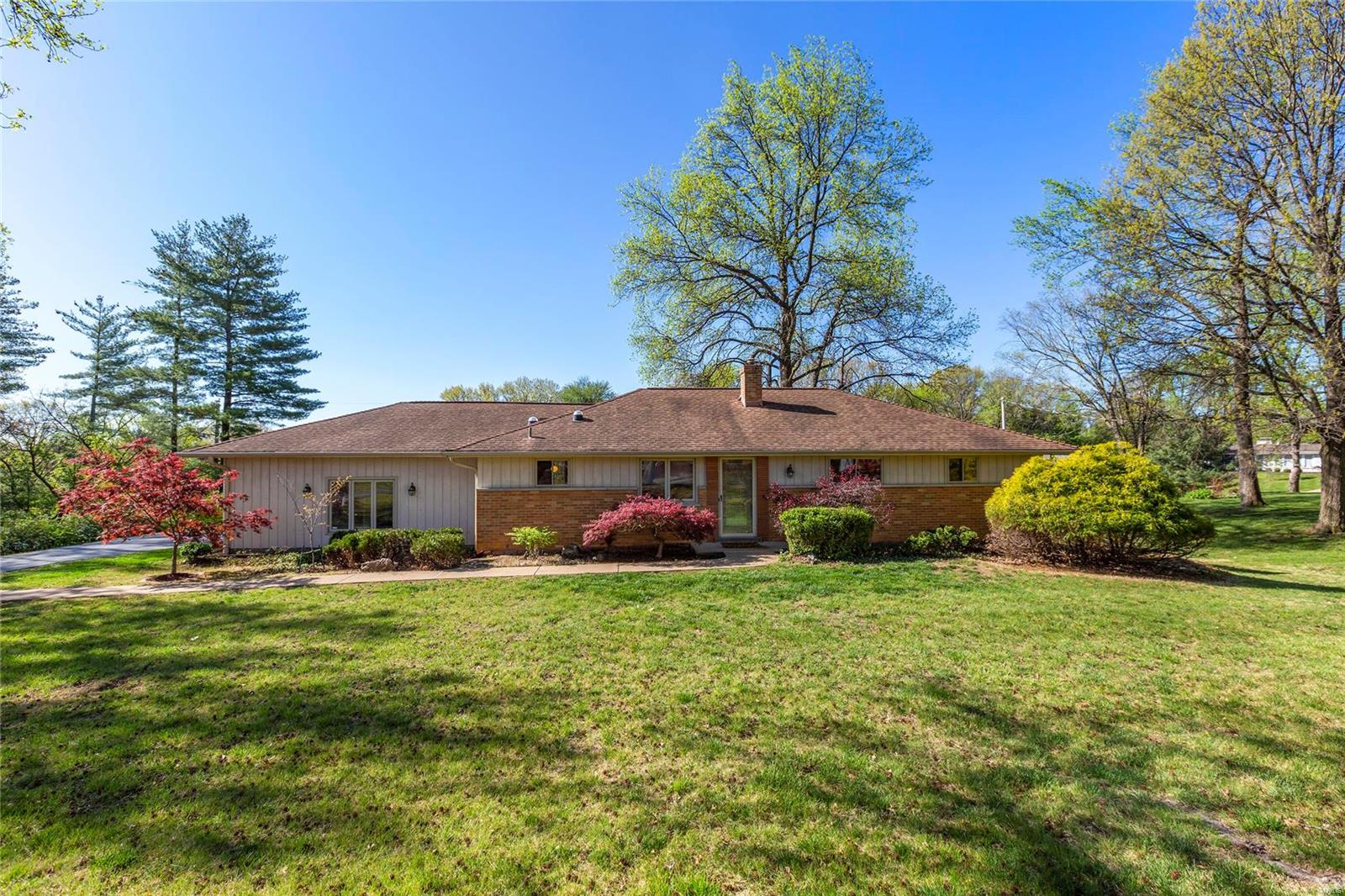 Beaver Dr, Saint Louis, MO 63141
