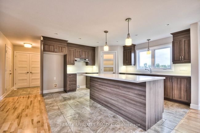 619 Geneva Cres, House other with 4 bedrooms, 3 bathrooms and 3 parking in Embrun ON | Image 6