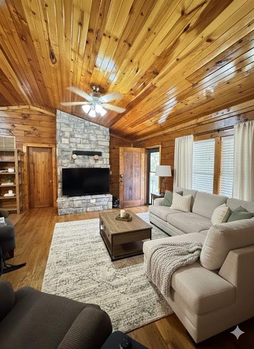 140 Deer Ridge Trl, Smithville, OK, 74957-5703 | Card Image