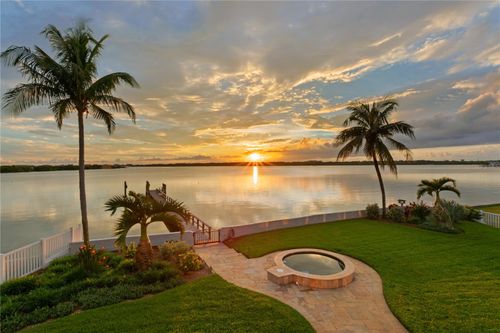 8488 35th Ave N, St Petersburg, FL, 33710-1010 | Card Image