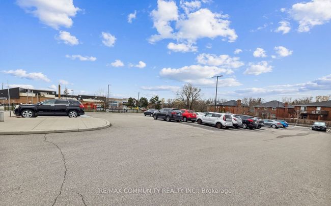550 Bond St W, Home with 0 bedrooms, 8 bathrooms and null parking in Oshawa ON | Image 14