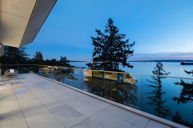 4580 Marine Drive, House other with 5 bedrooms, 5 bathrooms and 5 parking in West Vancouver BC | Image 35