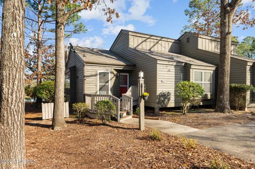 7402 Windward Dr, New Bern, NC, 28560-7261 | Card Image