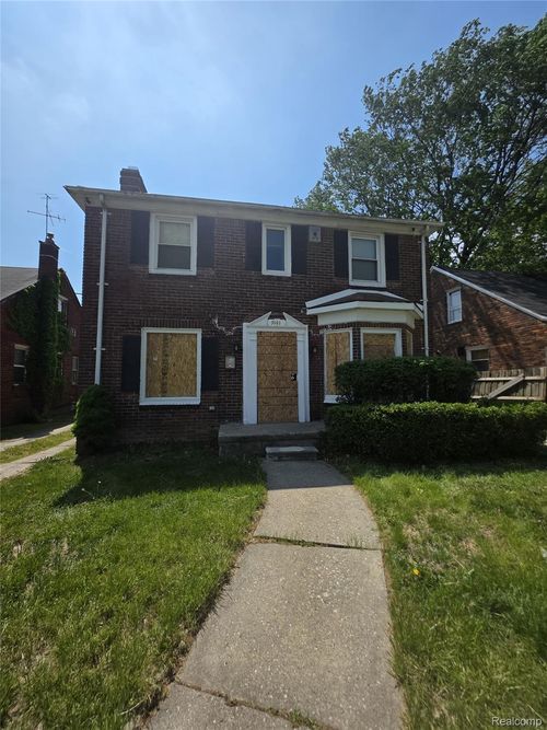 9141 Bedford St, Detroit, MI, 48224-2513 | Card Image