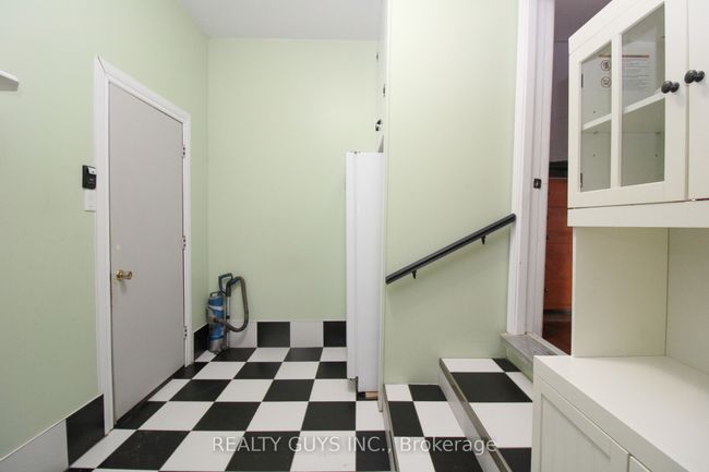 3211 County Rd 2, House other with 7 bedrooms, 4 bathrooms and 6 parking in Keene ON | Image 26