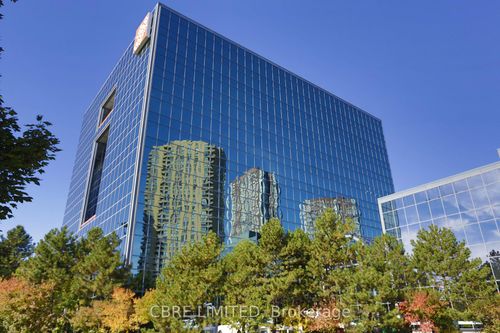 211-3 Concorde Gate, North York, ON, M3C3N7 | Card Image