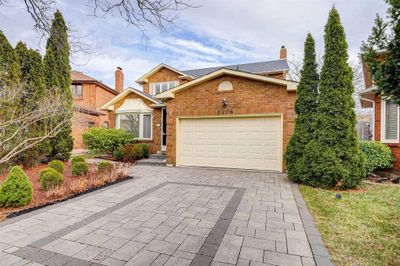 1376 Bramblewood Green, House other with 4 bedrooms, 4 bathrooms and 5 parking in Oakville ON | Image 2