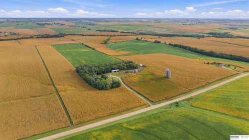 18702 Pflug Rd, Springfield, NE, 68059-6827 | Card Image