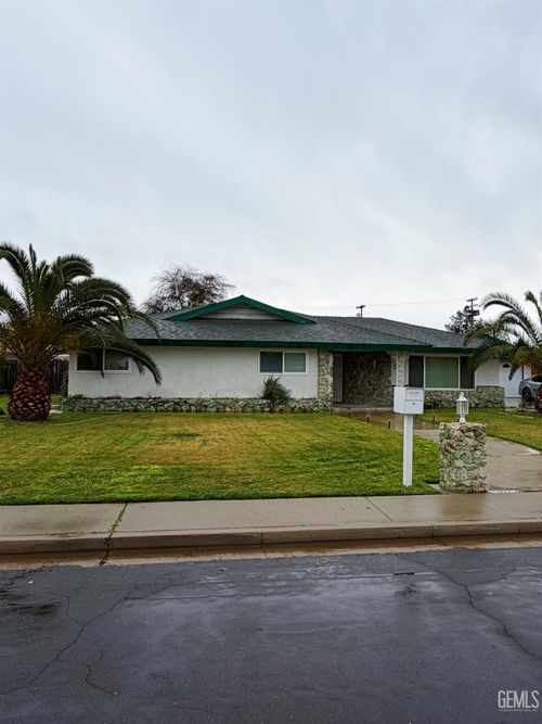 6009 Carter Ave, Bakersfield, CA, 93308-2941 | Card Image