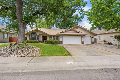 3764 Eagle Pkwy, Redding, CA, 96001-4562 | Card Image