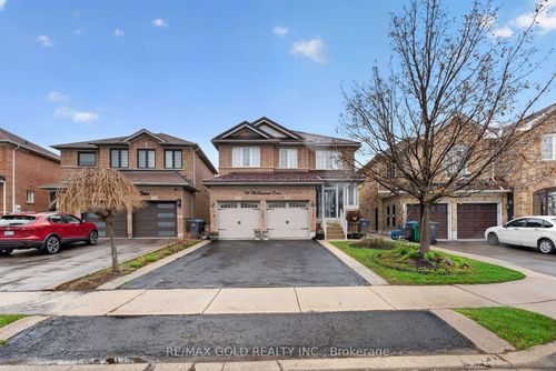 94 Mccrimmon Dr, Brampton, ON, L7A2Z6 | Card Image