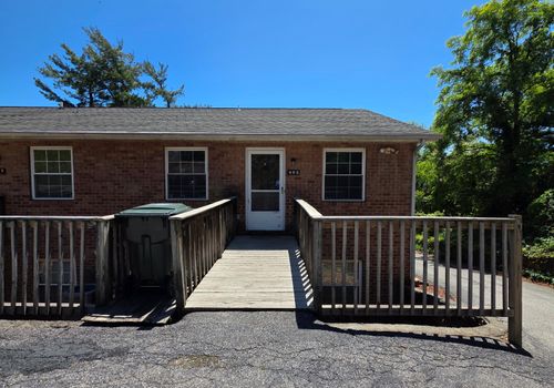 803 Roanoke Blvd, Salem, VA, 24153 | Card Image