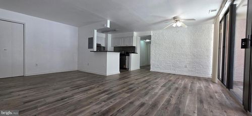 apt-406-12 S Van Dorn St, ALEXANDRIA, VA, 22304-4222 | Card Image