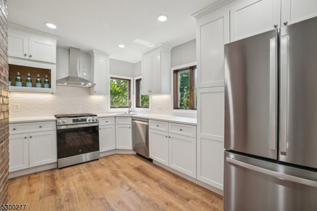 APT-2 - 16 Henry St, Home with 2 bedrooms, 1 bathrooms and null parking in Bloomfield NJ | Image 6