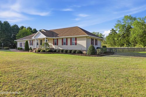 100 Schooner Landing Dr, Edenton, NC, 27932-8833 | Card Image