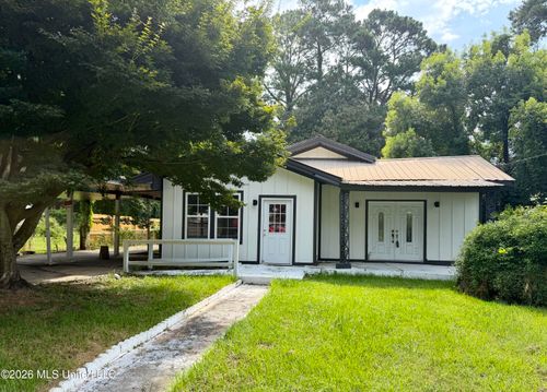 612 John St, Hattiesburg, MS, 39401-3954 | Card Image