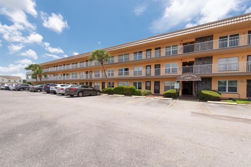 apt-203-6400 46th Ave N, KENNETH CITY, FL, 33709-3136 | Card Image