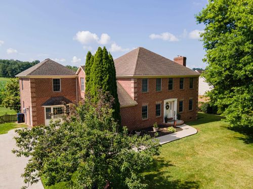 3015 Nutmeg Ct, ROCKINGHAM, VA, 22801-4653 | Card Image