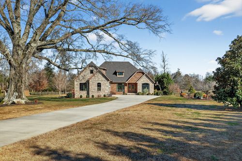 1001 Williams St, Decherd, TN, 37324-4097 | Card Image