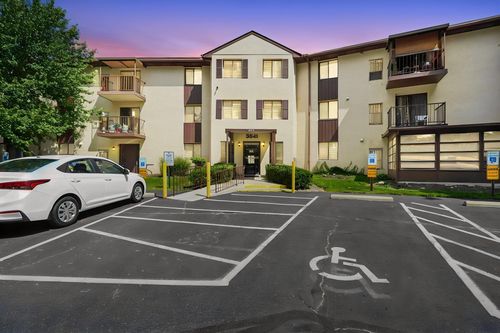 218-3941 Karl Rd, Columbus, OH, 43224-5203 | Card Image