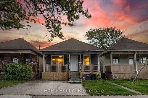 230 Mcanulty Blvd, Hamilton, ON, L8H3J1 | Card Image