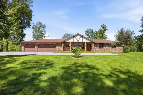4140 Elkhorn Dr, Cedar Rapids, IA, 52411-7822 | Card Image