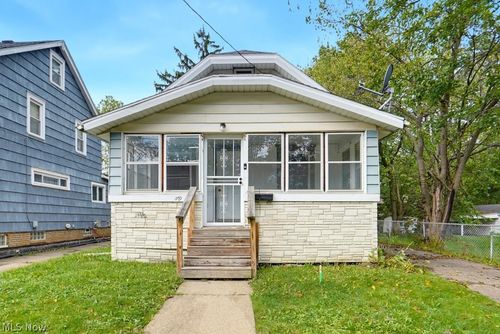 970 Mercer Ave, Akron, OH, 44320-3633 | Card Image