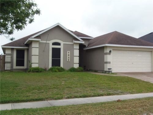 7525 Brush Creek Dr, Corpus Christi, TX, 78414-3880 | Card Image