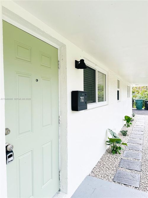 700 Nw 18th St, Fort Lauderdale, FL, 33311 | Card Image