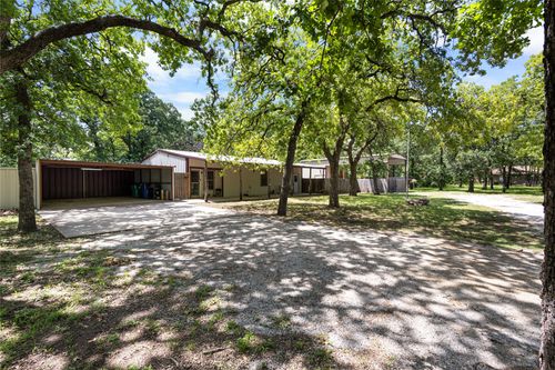 108 Boca Vista Ct, Chico, TX, 76431-1933 | Card Image
