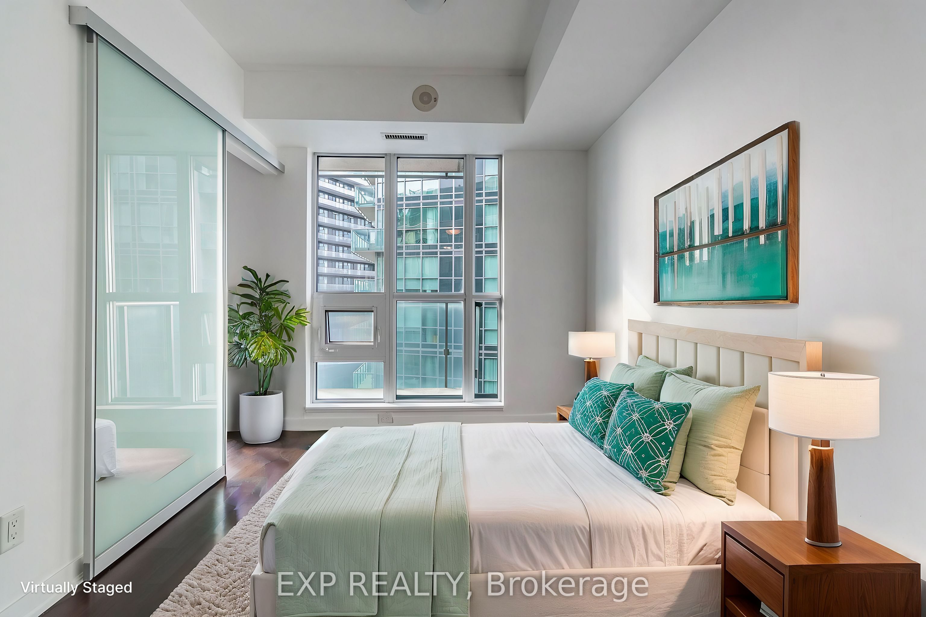 Residential in Toronto C01 5
