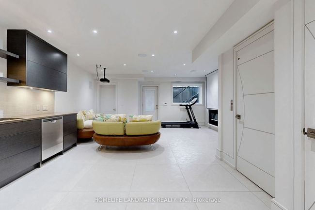 301 Jedburgh Rd, House other with 5 bedrooms, 4 bathrooms and 2 parking in Toronto ON | Image 35