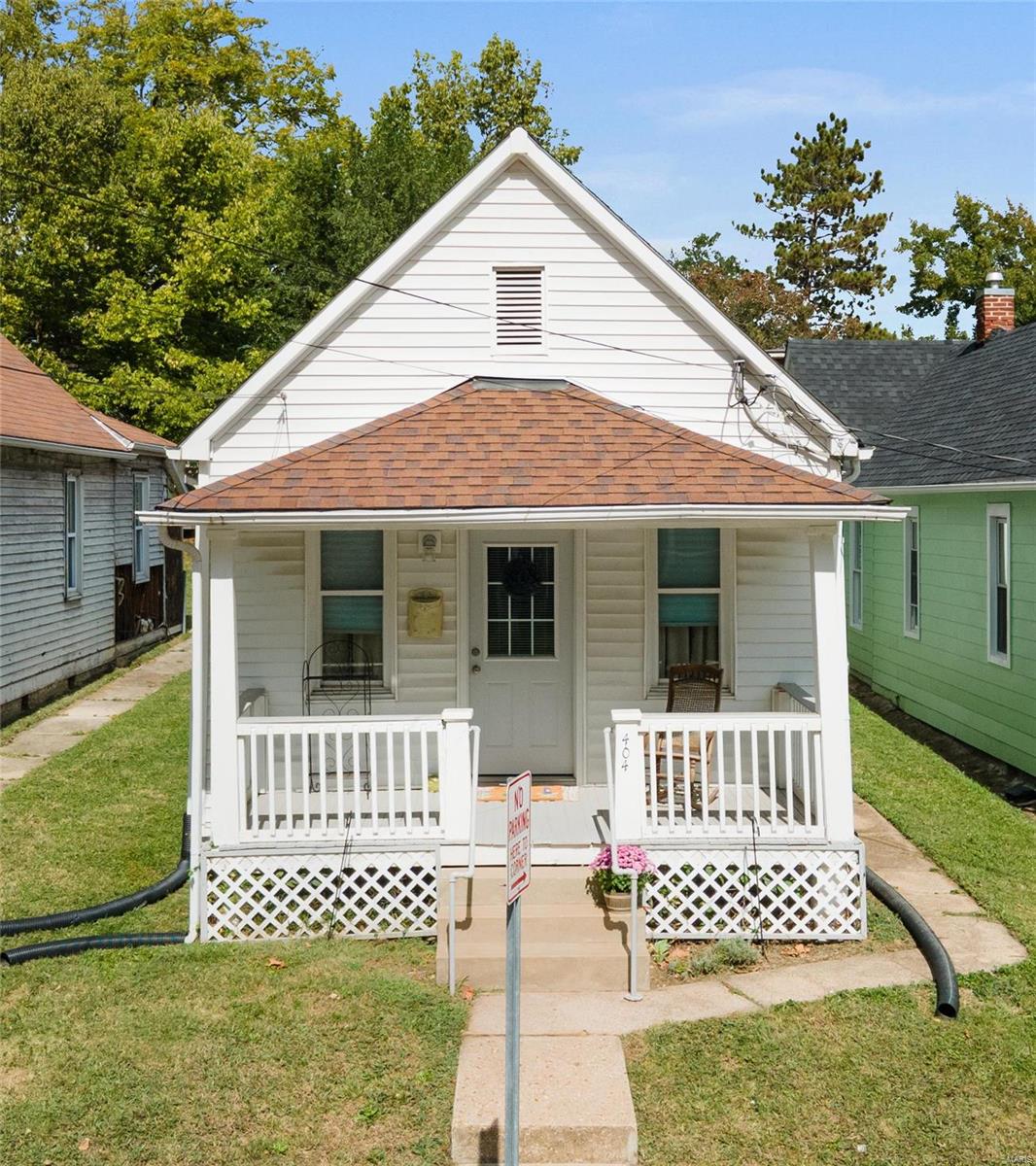 Morgan St, Saint Charles, MO 63301