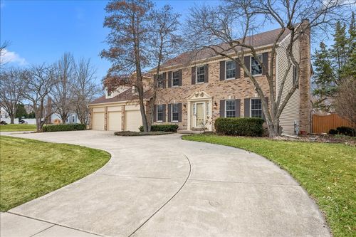 979 Millview Dr, Batavia, IL, 60510-3550 | Card Image