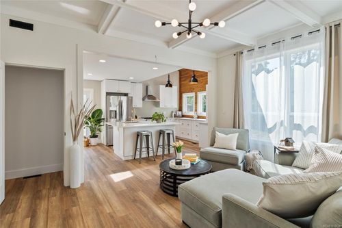 3223 Irma St, Saanich, BC, V9Z3R9 | Card Image