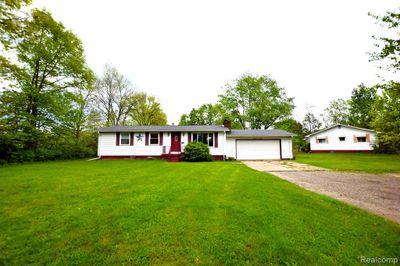 2273 S State Road, Home with 3 bedrooms, 1 bathrooms and null parking in Davison Twp MI | Image 1