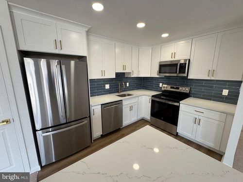 i-6153 Edsall Road, ALEXANDRIA, VA, 22304 | Card Image