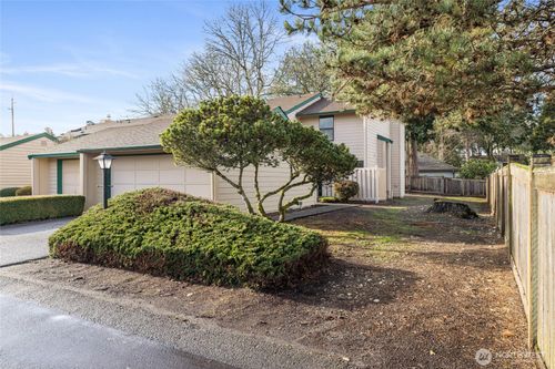 apt-d-9213 77th St Sw, Lakewood, WA, 98498-7108 | Card Image