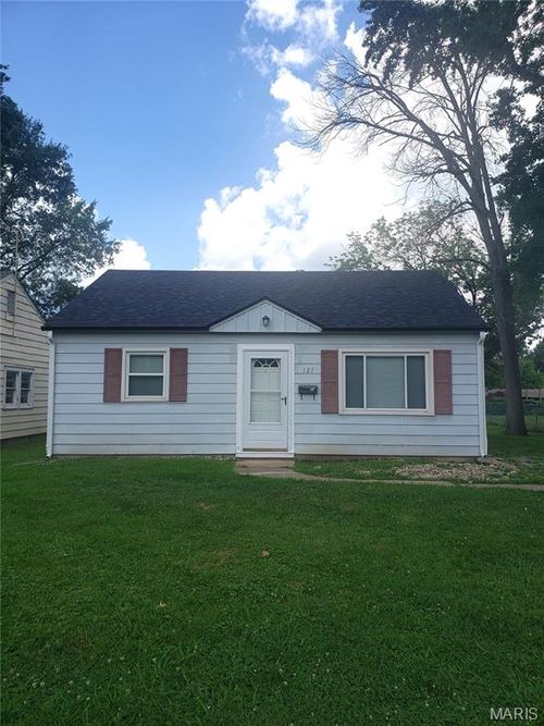 127 4th Ave, Edwardsville, IL, 62025-2563 | Card Image