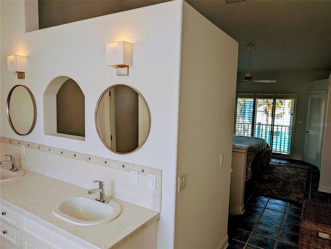 APT-14 - 3000 Ocean Shore Blvd, Condo with 2 bedrooms, 2 bathrooms and null parking in ORMOND BEACH FL | Image 12