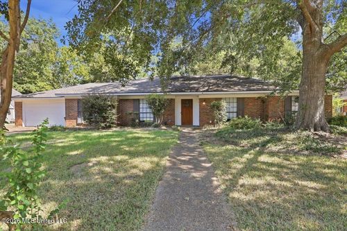 144 Westlake Dr, Brandon, MS, 39047-9020 | Card Image