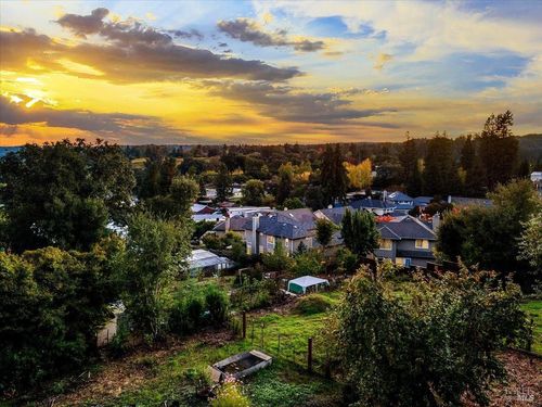 6640 1st St, Forestville, CA, 95436-9428 | Card Image