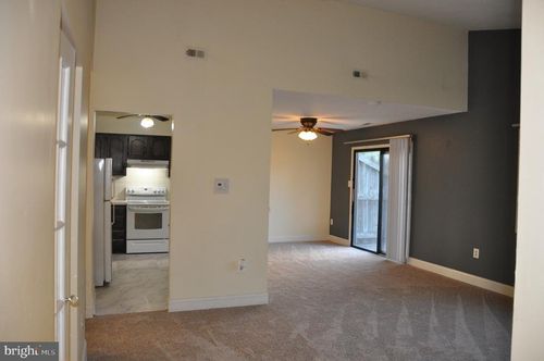 37 Chiswick Dr, LINDENWOLD, NJ, 08021-6702 | Card Image
