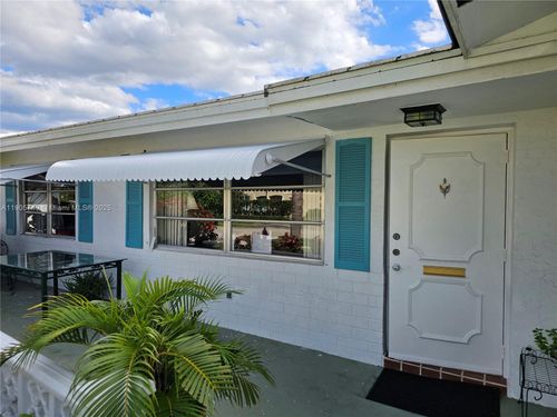 2300 Sw 19th Ave, Boynton Beach, FL, 33426-6517 | Card Image
