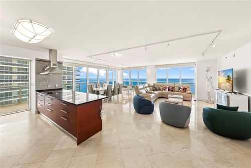 apt-3301-1850 S Ocean Dr, Hallandale Beach, FL, 33009-7686 | Card Image