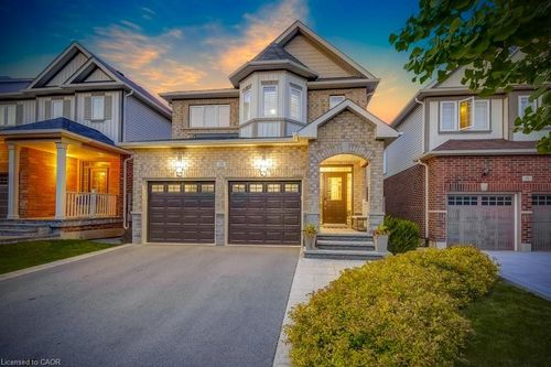 20 Bousfield Crt, Waterdown, ON, L8B0T3 | Card Image