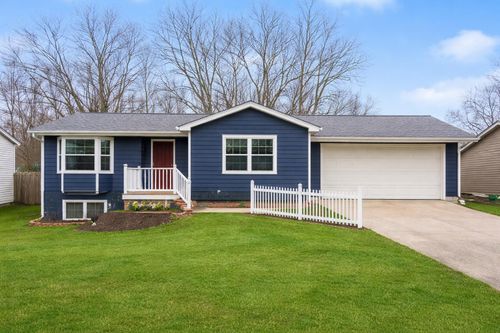 320 S Sunset St, Plainwell, MI, 49080-1569 | Card Image