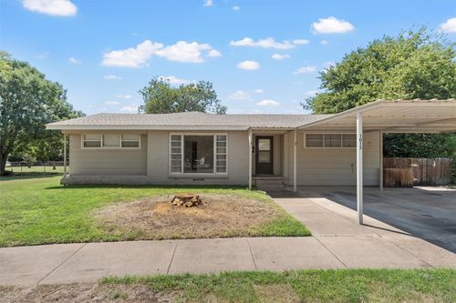 1015 Lincoln St, Mcgregor, TX, 76657-1958 | Card Image