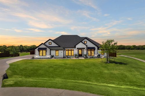 311 Mossy Pt, Waxahachie, TX, 75167-1300 | Card Image