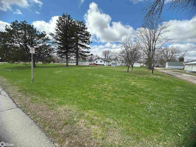 334 E South St, Home with 0 bedrooms, 0 bathrooms and null parking in Manly IA | Image 4